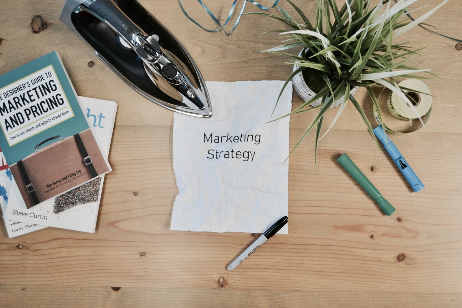 How to Align Sales and Marketing Teams to Skyrocket Your Startup